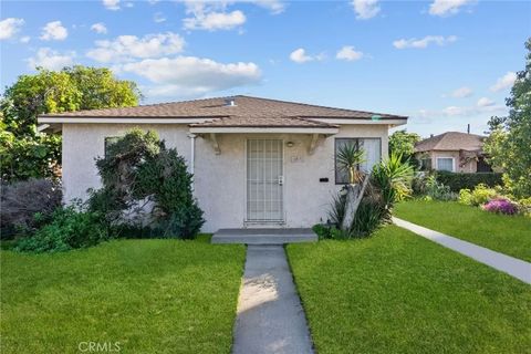 Photo of 11816 Victory Boulevard, North Hollywood, CA 91606 (MLS # GD26046070)