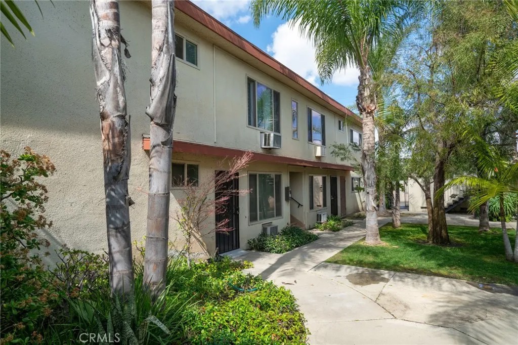3509 W Del Monte Drive