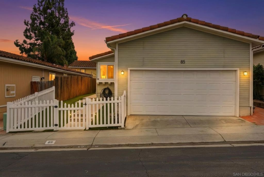 Photo of 14955 Avenida Venusto #85, San Diego, CA 92128 (MLS # 260001692)