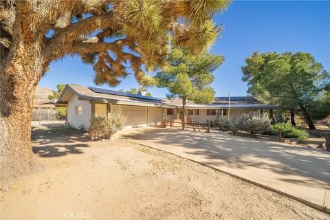 Tiny photo for 54940 Benecia Trl, Yucca Valley, CA 92284 (MLS # OC25275566)