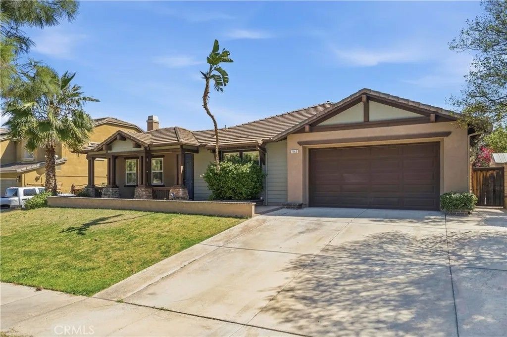 Photo of 2163 Summerset St, Corona, CA 92879 (MLS # OC26061231)