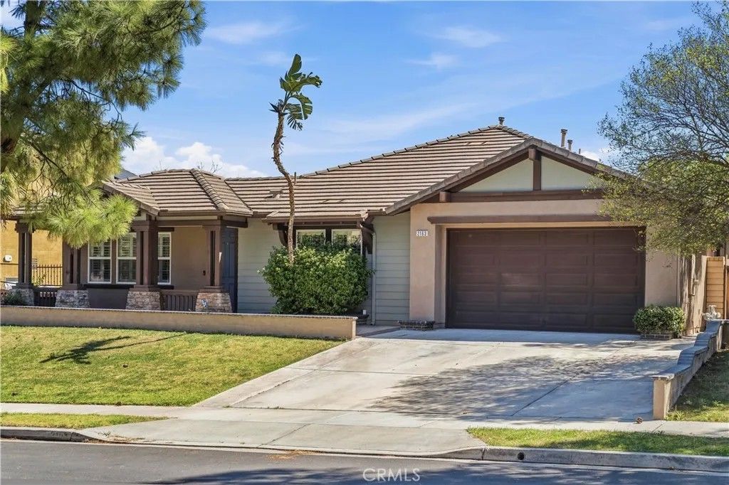 Photo of 2163 Summerset St, Corona, CA 92879 (MLS # OC26061231)