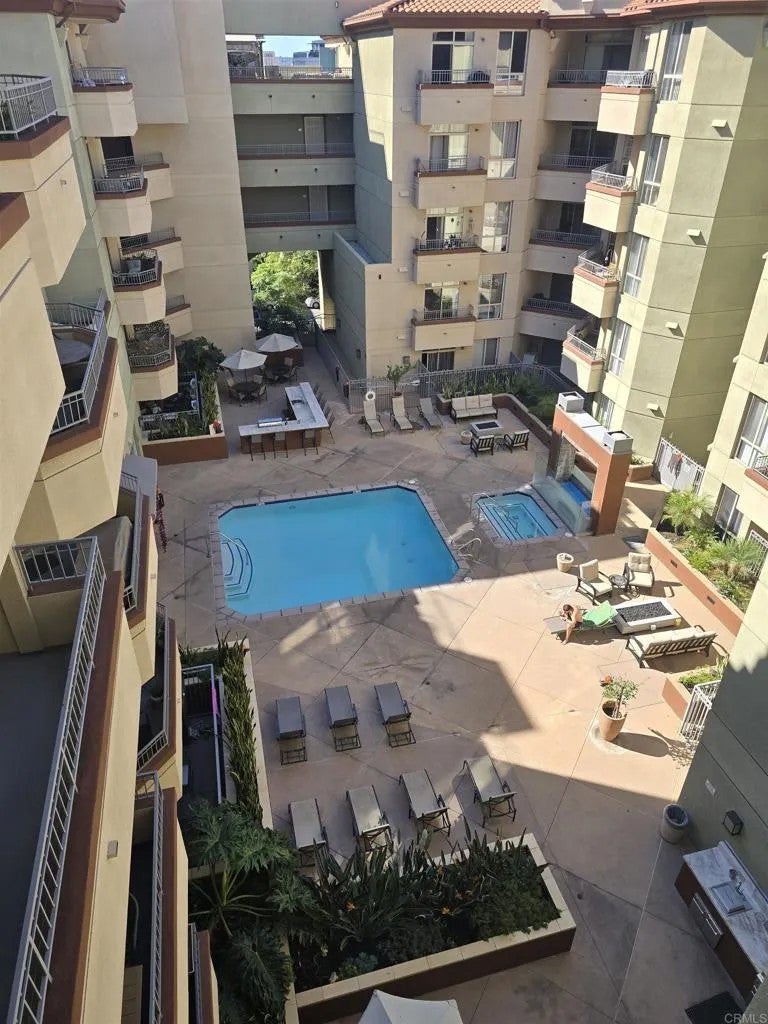 1501 Front St 601
