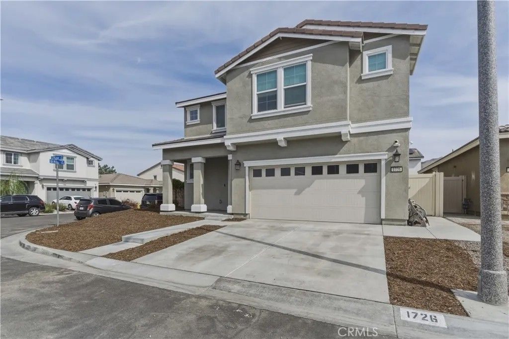 Photo of 1726 Plume Ln, San Jacinto, CA 92583 (MLS # HD26070990)