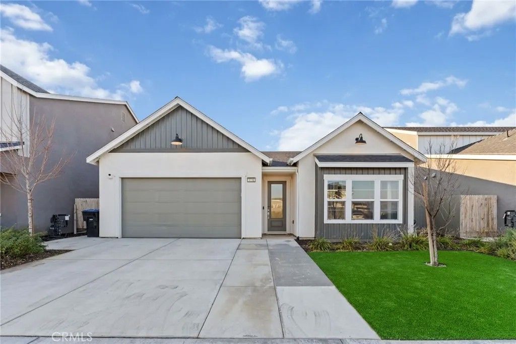 Photo of 3731 N Summers Court, Visalia, CA 93291 (MLS # NP26000363)