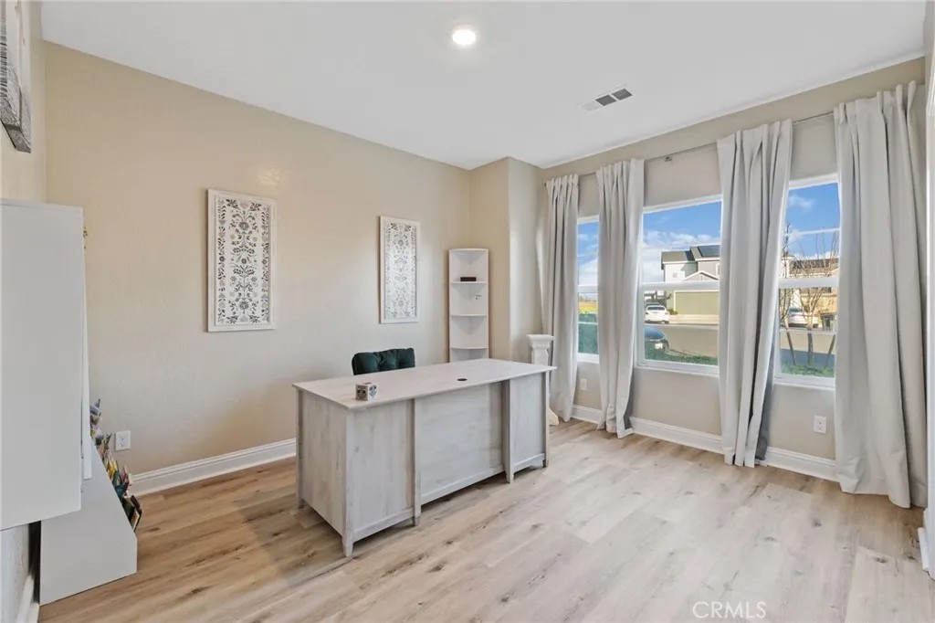 3731 N Summers Court