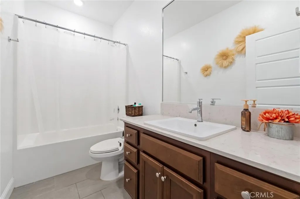 3731 N Summers Court