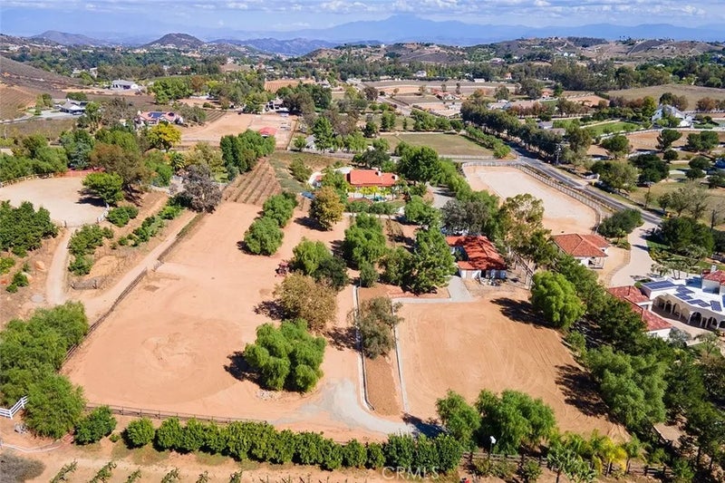 39555 Avenida Bonita