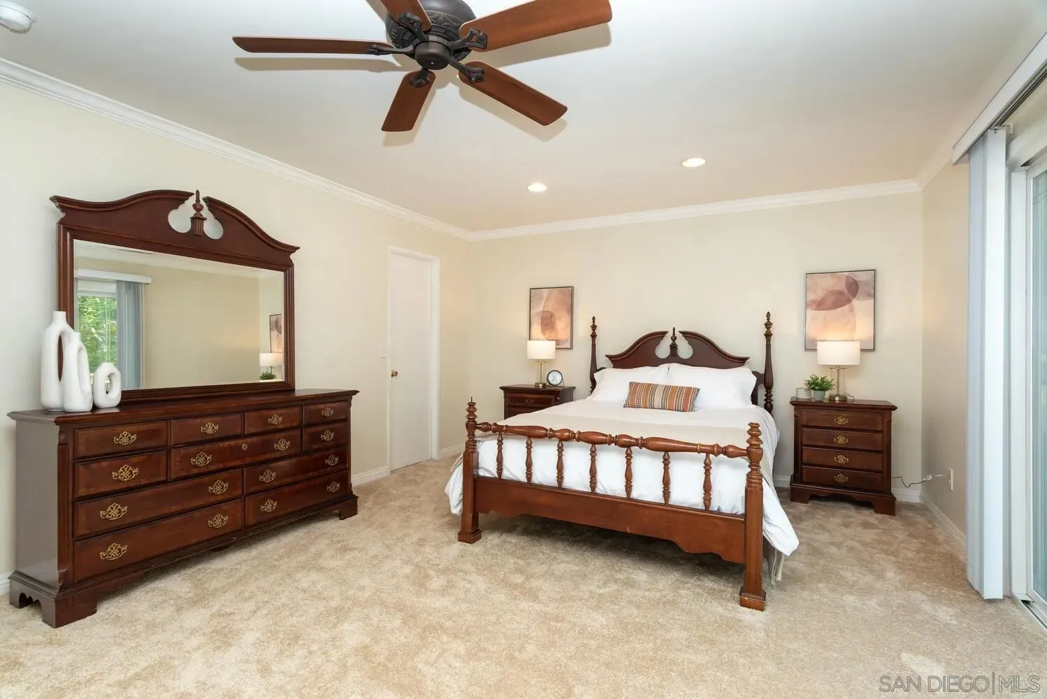 San Diego, California 92119, United States, 4 Bedrooms Bedrooms, ,3 BathroomsBathrooms,Residential,Active,196601