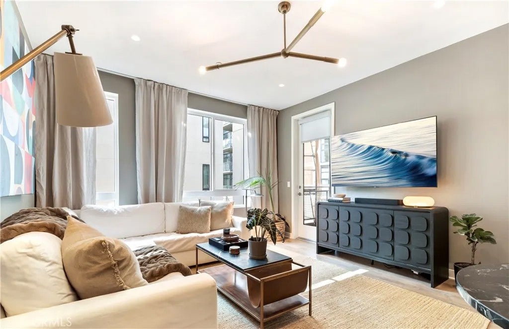 2344 Nolita