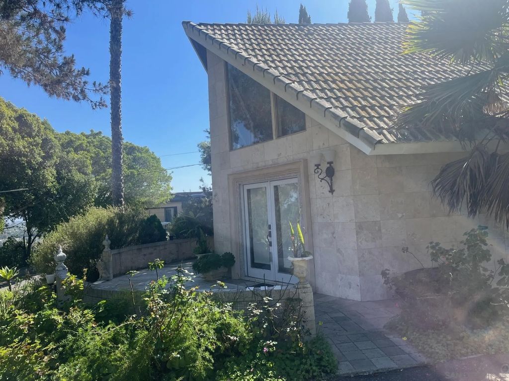 Photo of 5628 Desert View Drive, La Jolla, CA 92037 (MLS # 260004539)