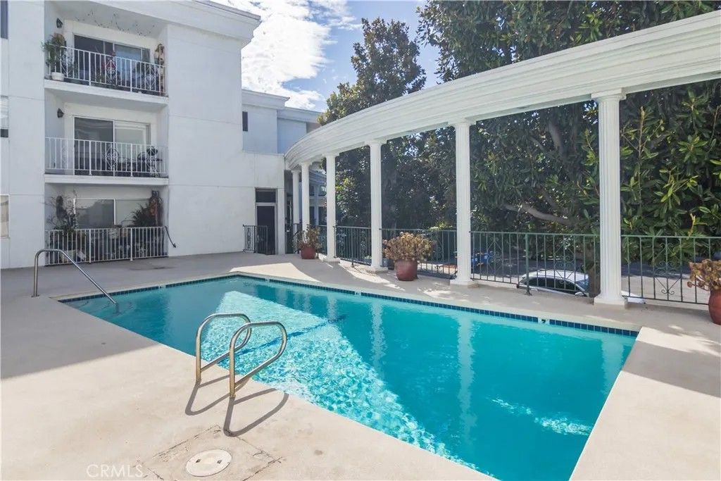 Photo of 4520 Natick Ave, Sherman Oaks, CA 91403 (MLS # SR26042400)