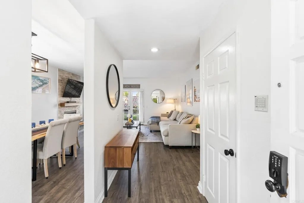 16232 Avenida Venusto B