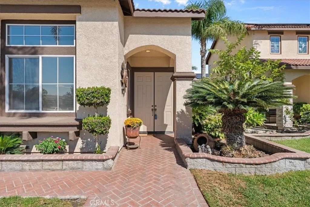 15590 Eastwind