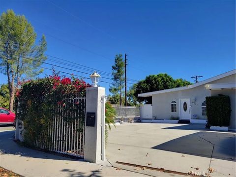 Photo of 6292 Lubao Ave, Woodland Hills, CA 91367 (MLS # SB25243585) Photo of 6292 Lubao Ave, Woodland Hills, CA 91367 (MLS # SB25243585)
