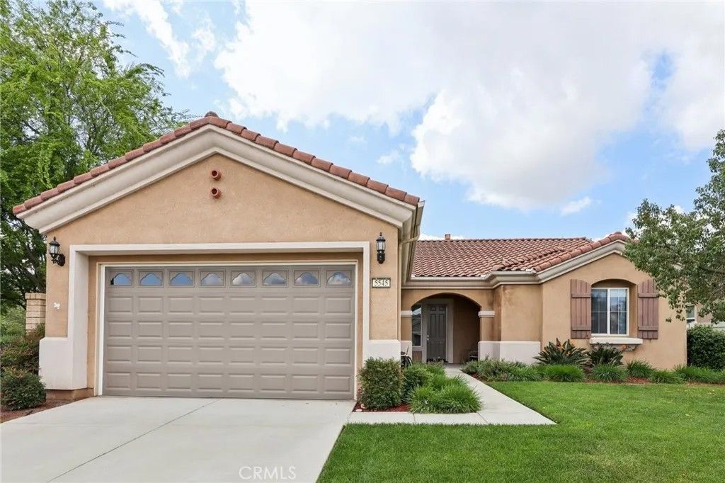 Photo of 5545 Corte Vallarta, Hemet, CA 92545 (MLS # SW26071380)