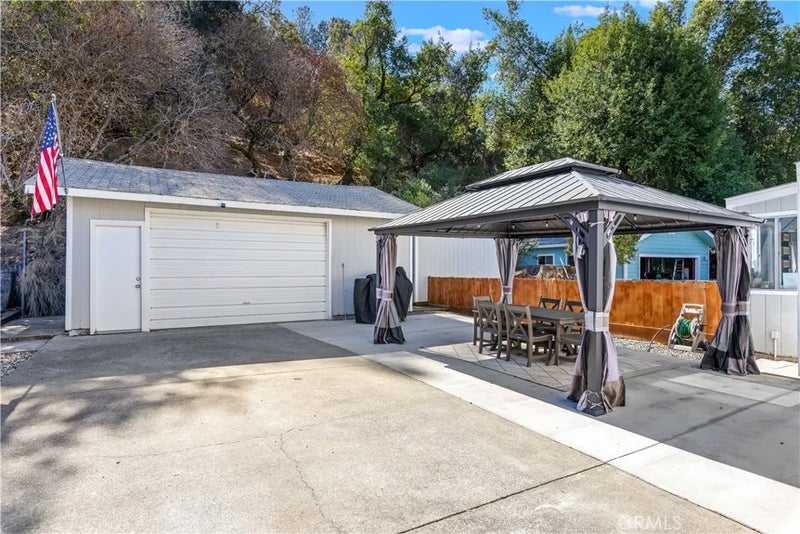 6843 Rosemont Drive