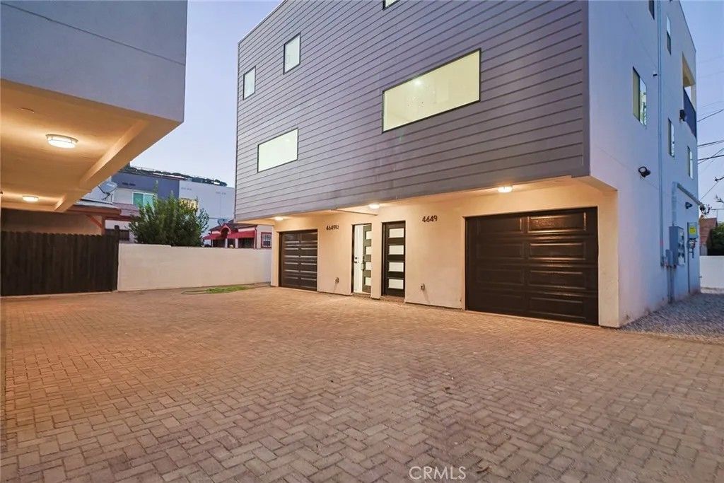 Photo of 4649 Pickford, Los Angeles, CA 90019 (MLS # BB25265966)