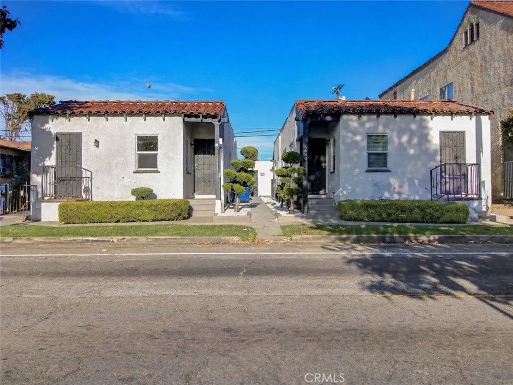 Photo of 6428 S Van Ness Ave, Los Angeles, CA 90047 (MLS # SB26094045)