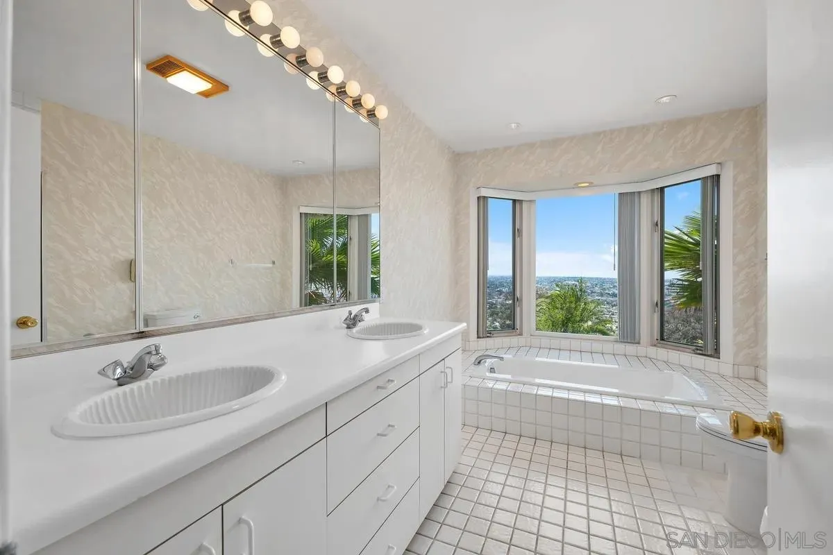 San Diego, California 92120, United States, 3 Bedrooms Bedrooms, ,2 BathroomsBathrooms,Residential,Active,167225