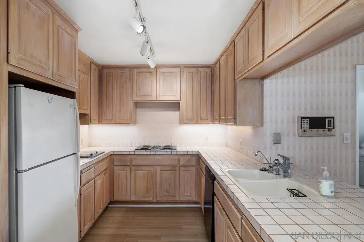 San Diego, California 92120, United States, 3 Bedrooms Bedrooms, ,2 BathroomsBathrooms,Residential,Active,167225