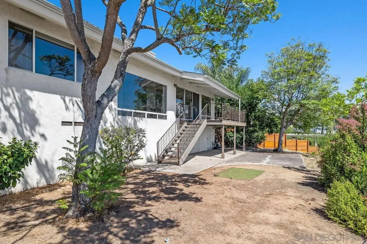 San Diego, California 92120, United States, 3 Bedrooms Bedrooms, ,2 BathroomsBathrooms,Residential,Active,167225