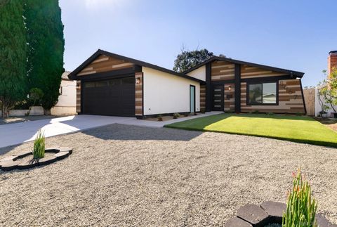 8667 Cetus Rd San Diego CA 92126