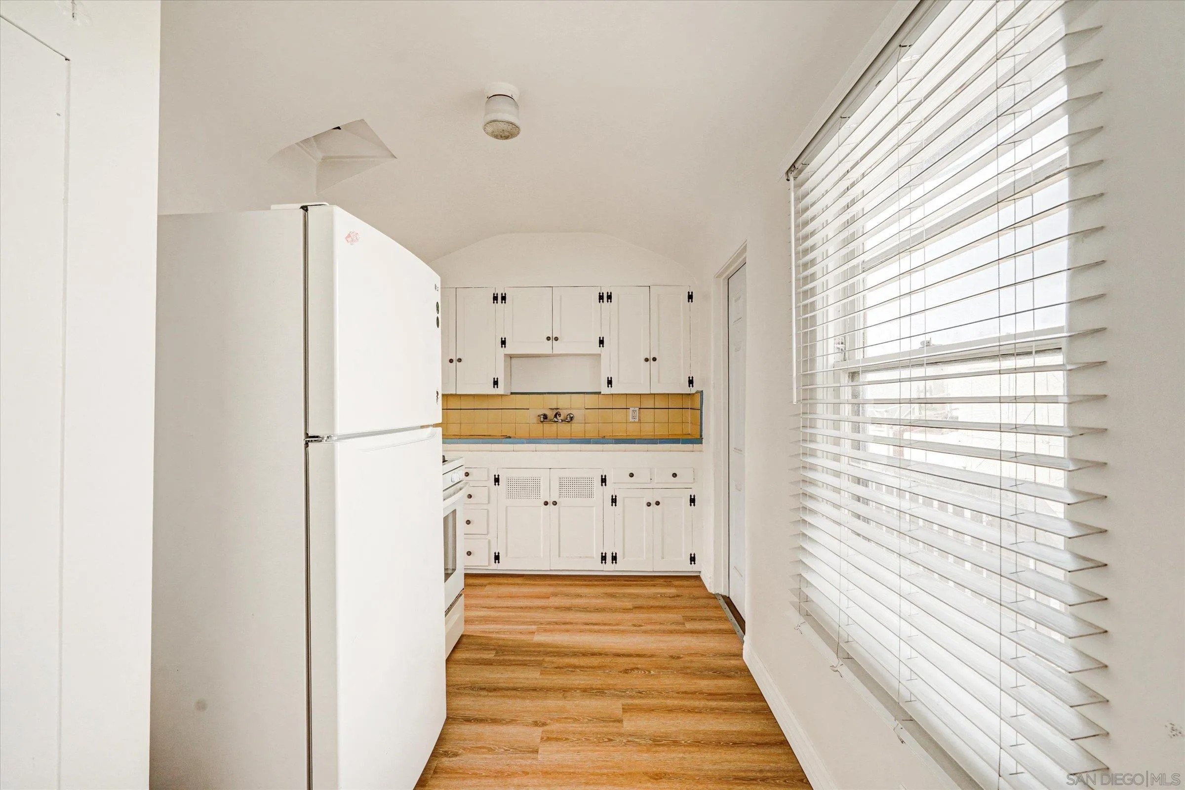 5080 Del Monte Ave 5080