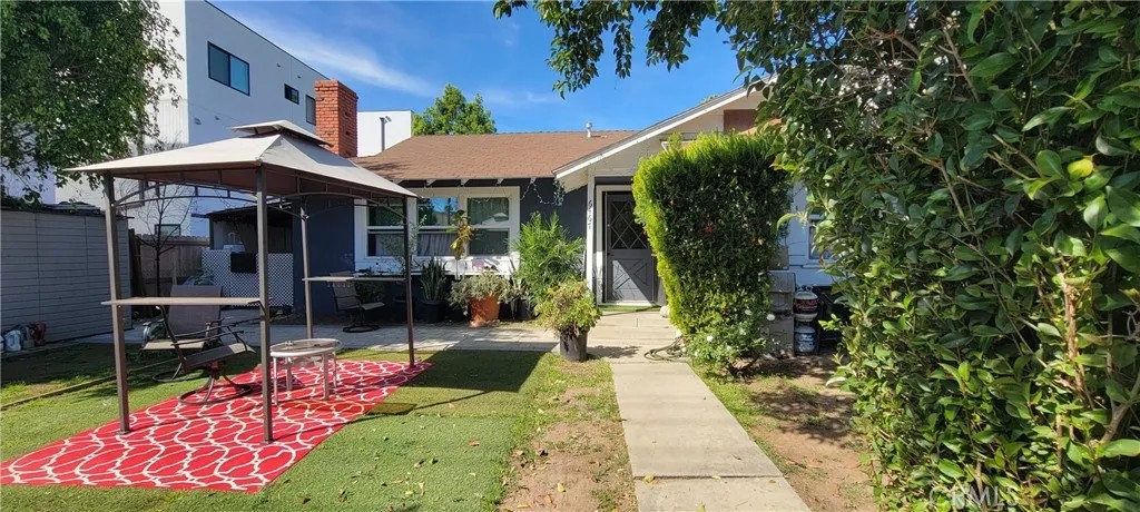 6467 Woodley