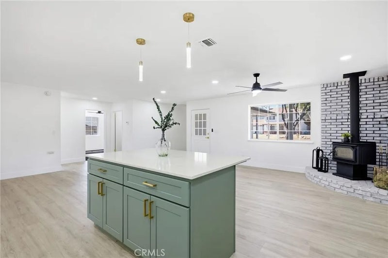 21009 Brentwood