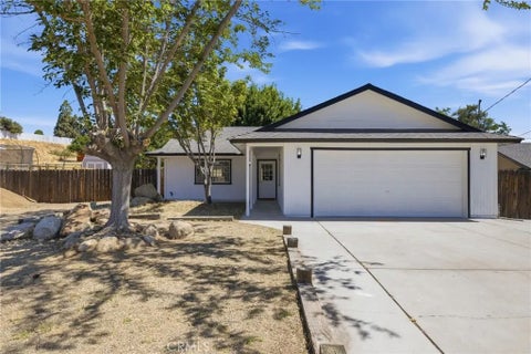 Photo of 21009 Brentwood DR, Tehachapi, CA 93561 (MLS # IV26145741)