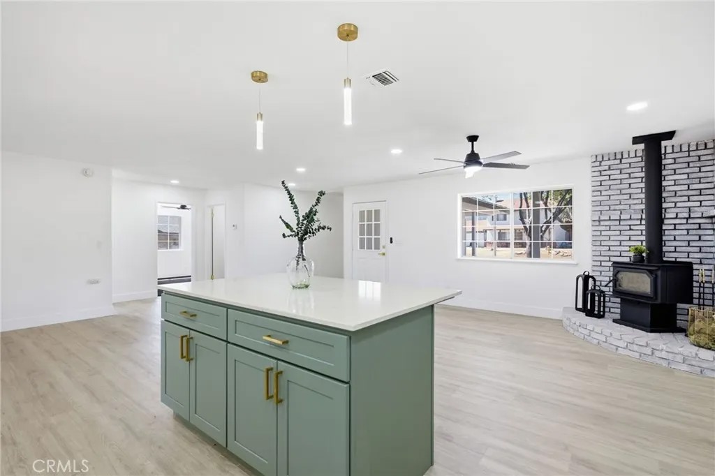 21009 Brentwood