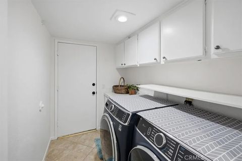 Tiny photo for 27641 Sutters Pointe Dr, Saugus, CA 91350 (MLS # SR25245417)