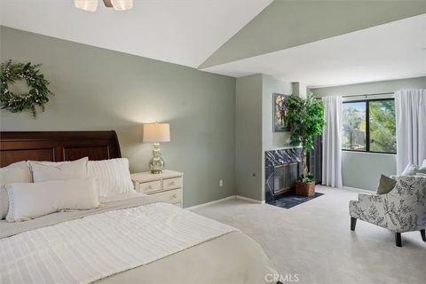 Tiny photo for 27641 Sutters Pointe Dr, Saugus, CA 91350 (MLS # SR25245417)