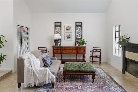 Tiny photo for 27641 Sutters Pointe Dr, Saugus, CA 91350 (MLS # SR25245417)
