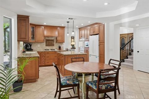 Tiny photo for 27641 Sutters Pointe Dr, Saugus, CA 91350 (MLS # SR25245417)