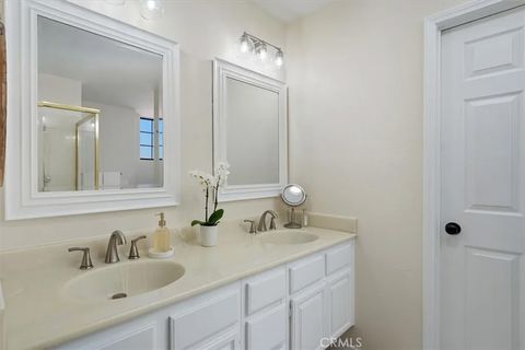 Tiny photo for 27641 Sutters Pointe Dr, Saugus, CA 91350 (MLS # SR25245417)