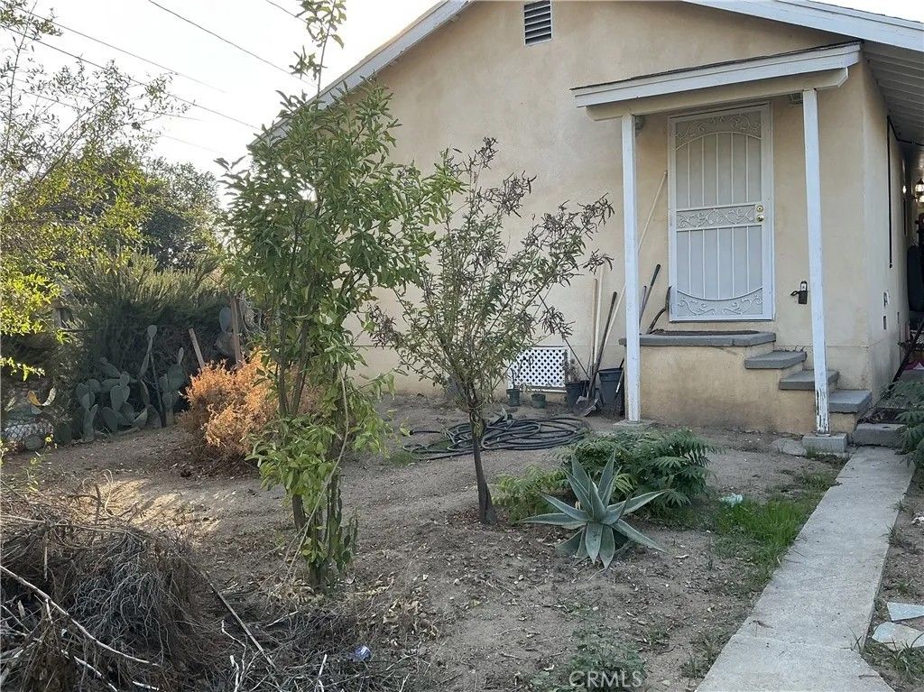 Photo of 1452 Fairview Ave, Colton, CA 92324 (MLS # IG25279628)