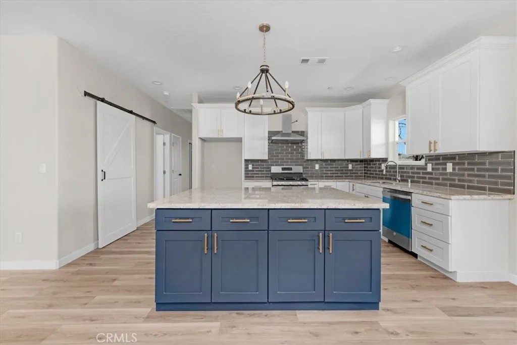 514 Josephine