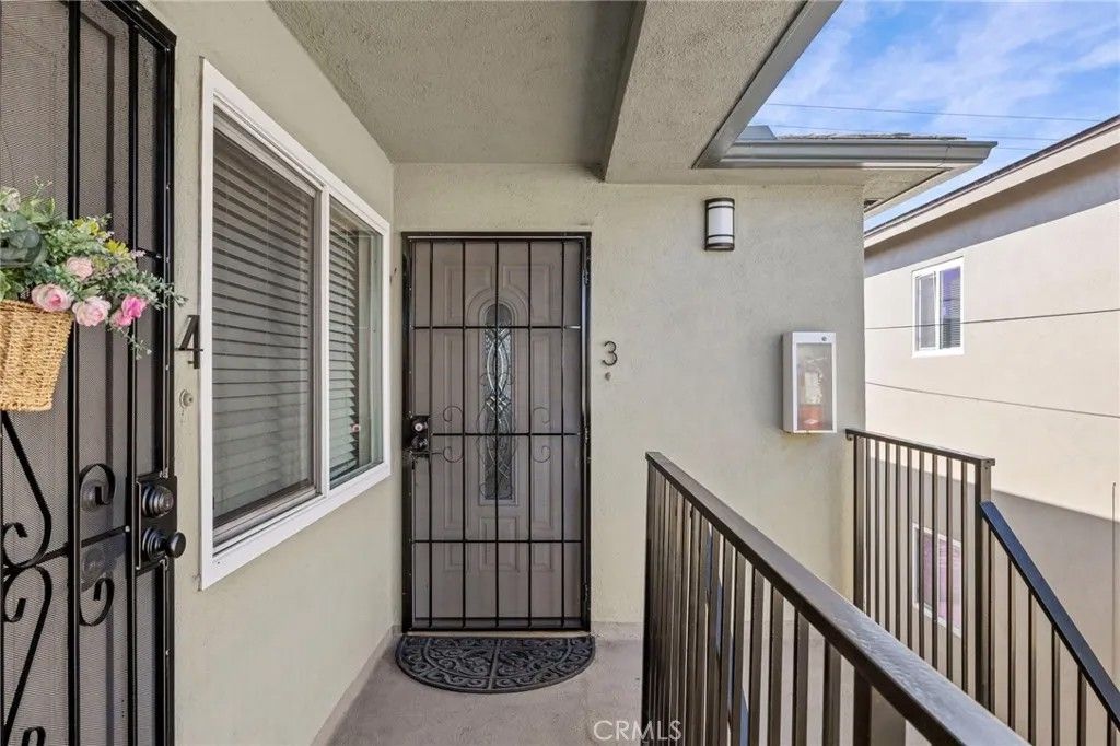 Photo of 3027 E 3rd Street #3, Long Beach, CA 90814 (MLS # OC26097643)