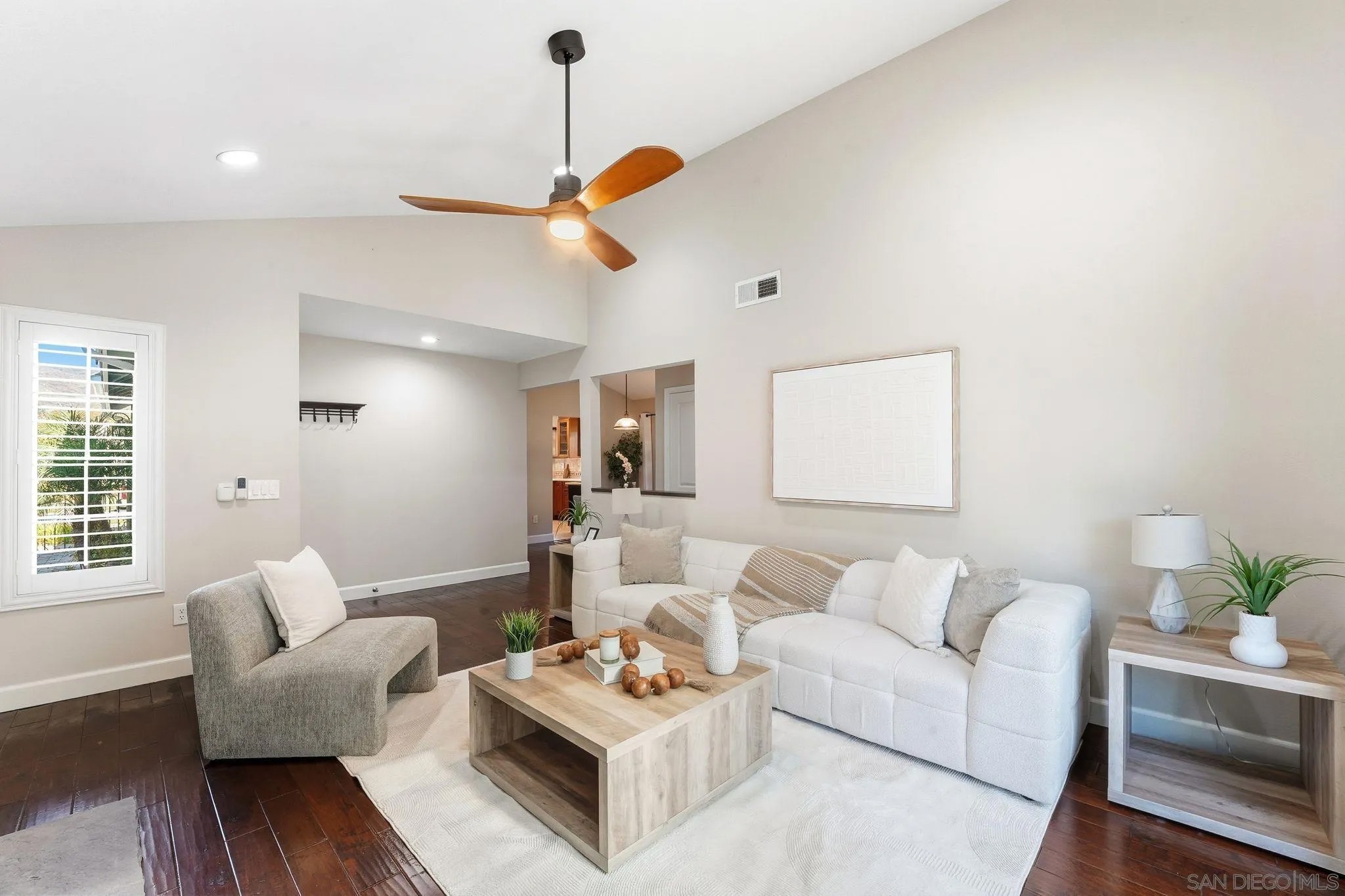 10462 Rancho Carmel Dr