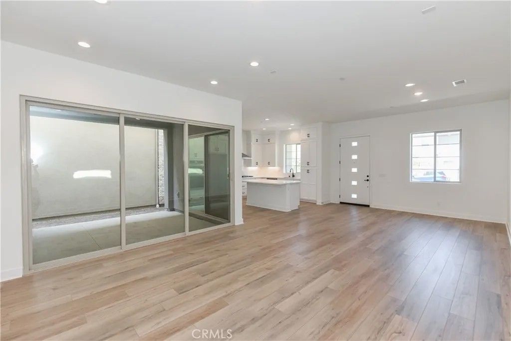 Photo of 162 Pattern, Irvine, CA 92618 (MLS # OC25276597)