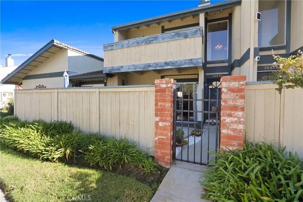 Photo of 16611 Sell Cir, Huntington Beach, CA 92649 (MLS # OC26012741)