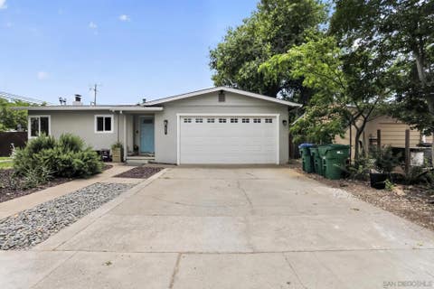 Photo of 605 Acacia LN, Chico, CA 95926 (MLS # 260013109)