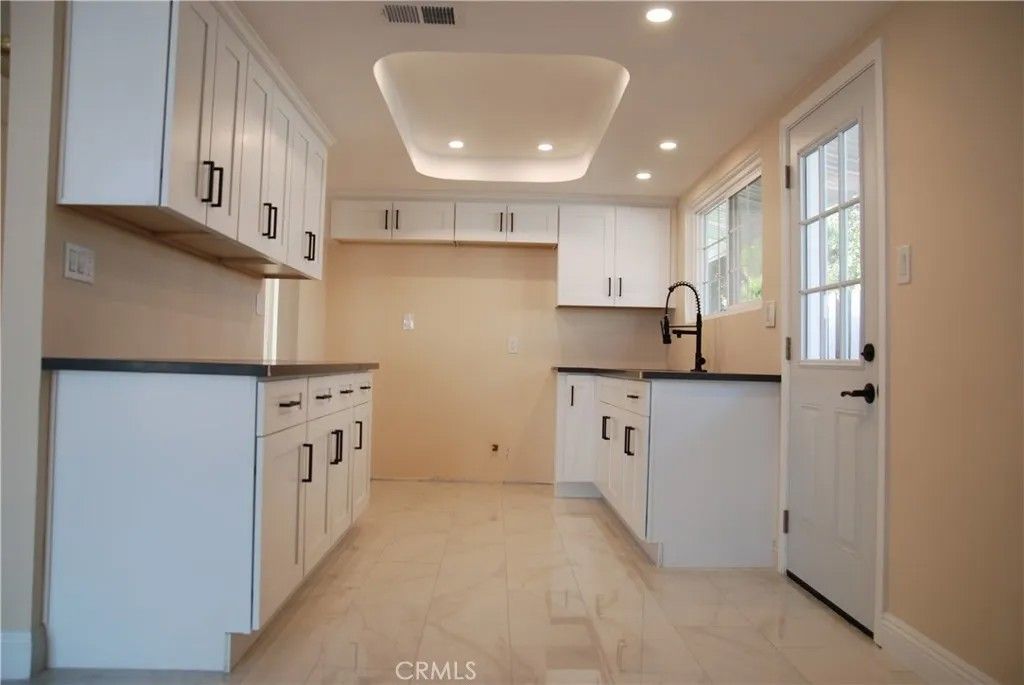 Photo of 6744 Cozycroft, Winnetka, CA 91306 (MLS # SR25254460)