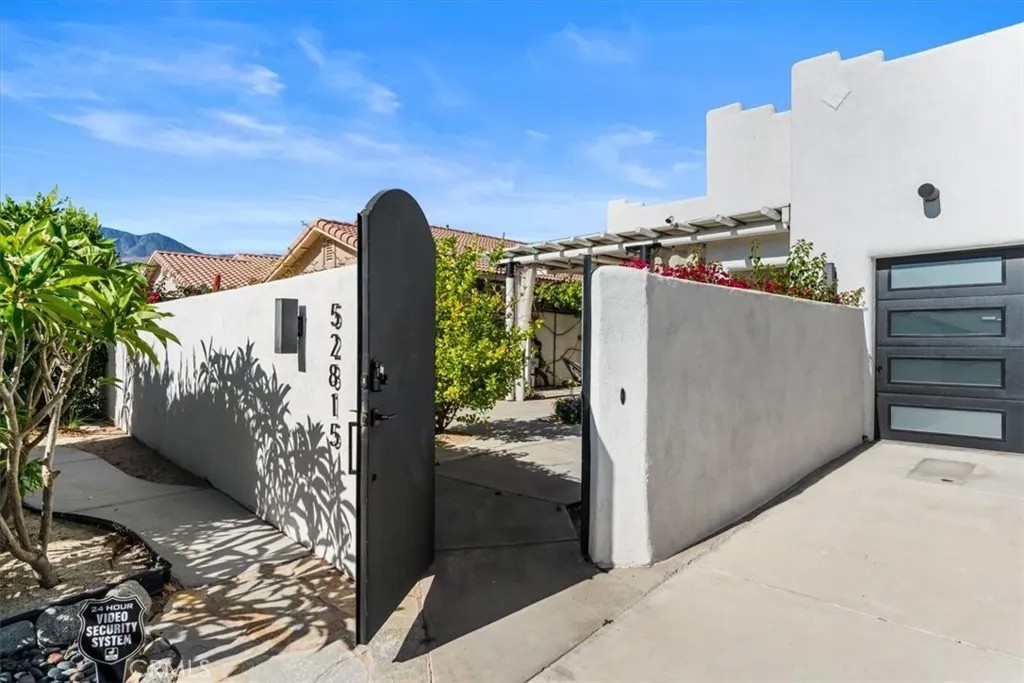 52815 Avenida Alvarado
