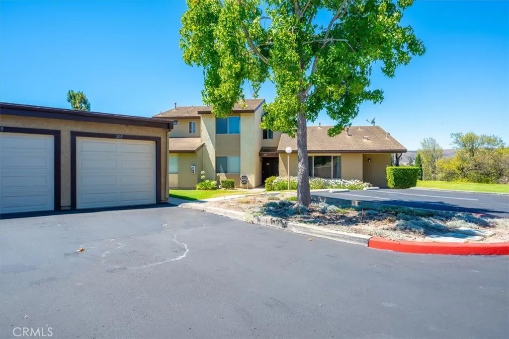 205 E Rice Ranch