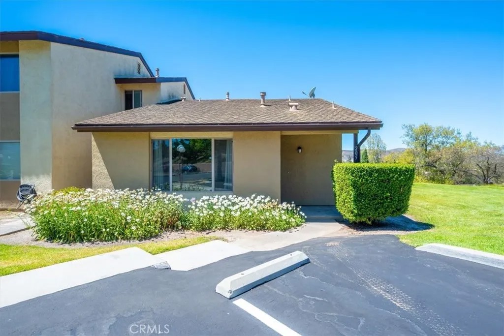 205 E Rice Ranch