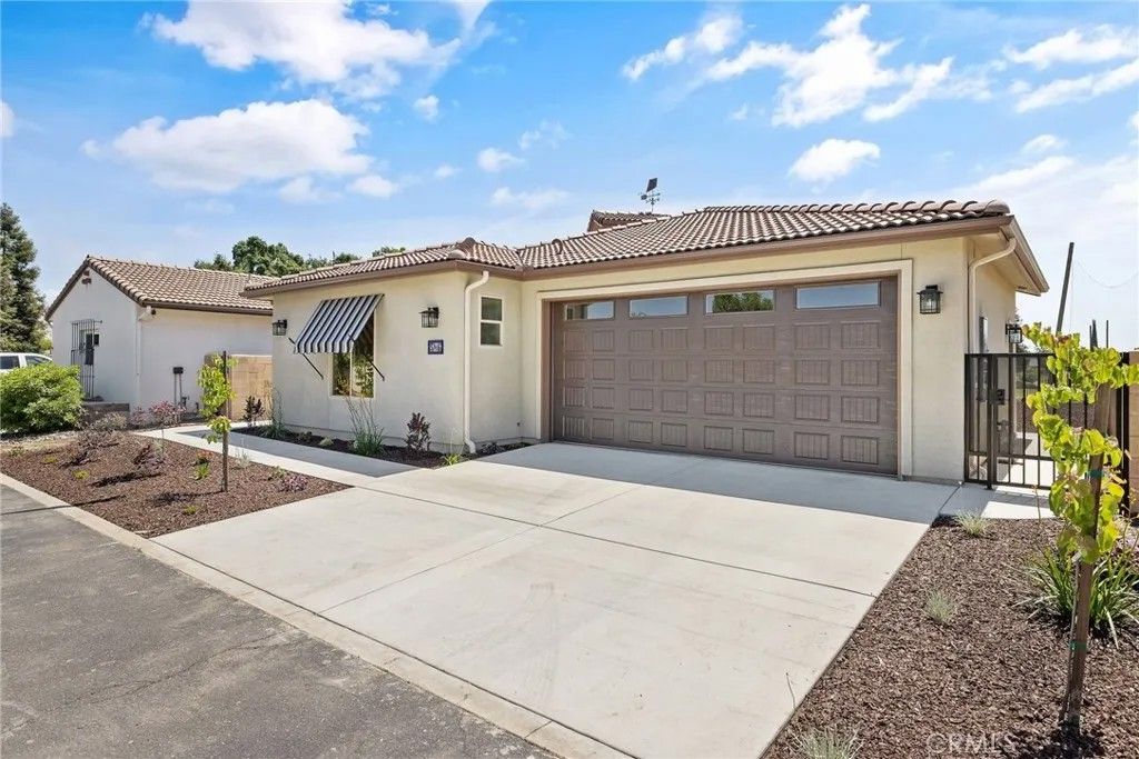 Photo of 546 Little Dr, Exeter, CA 93221 (MLS # SC26095623)