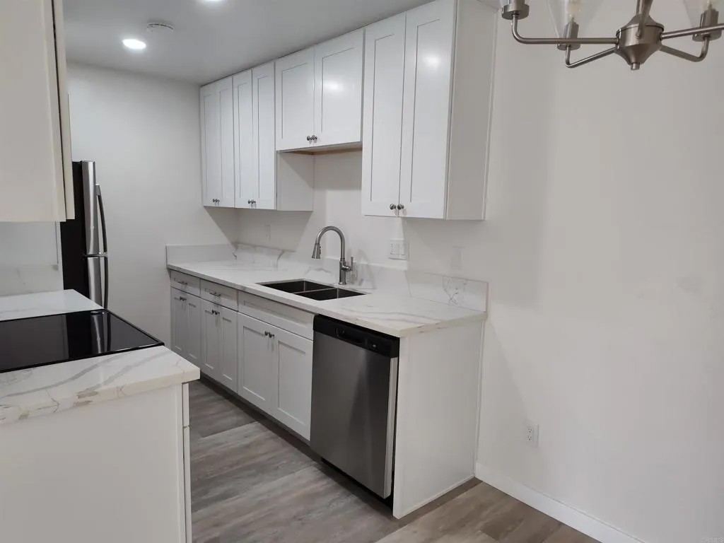 532 Anita Street 112